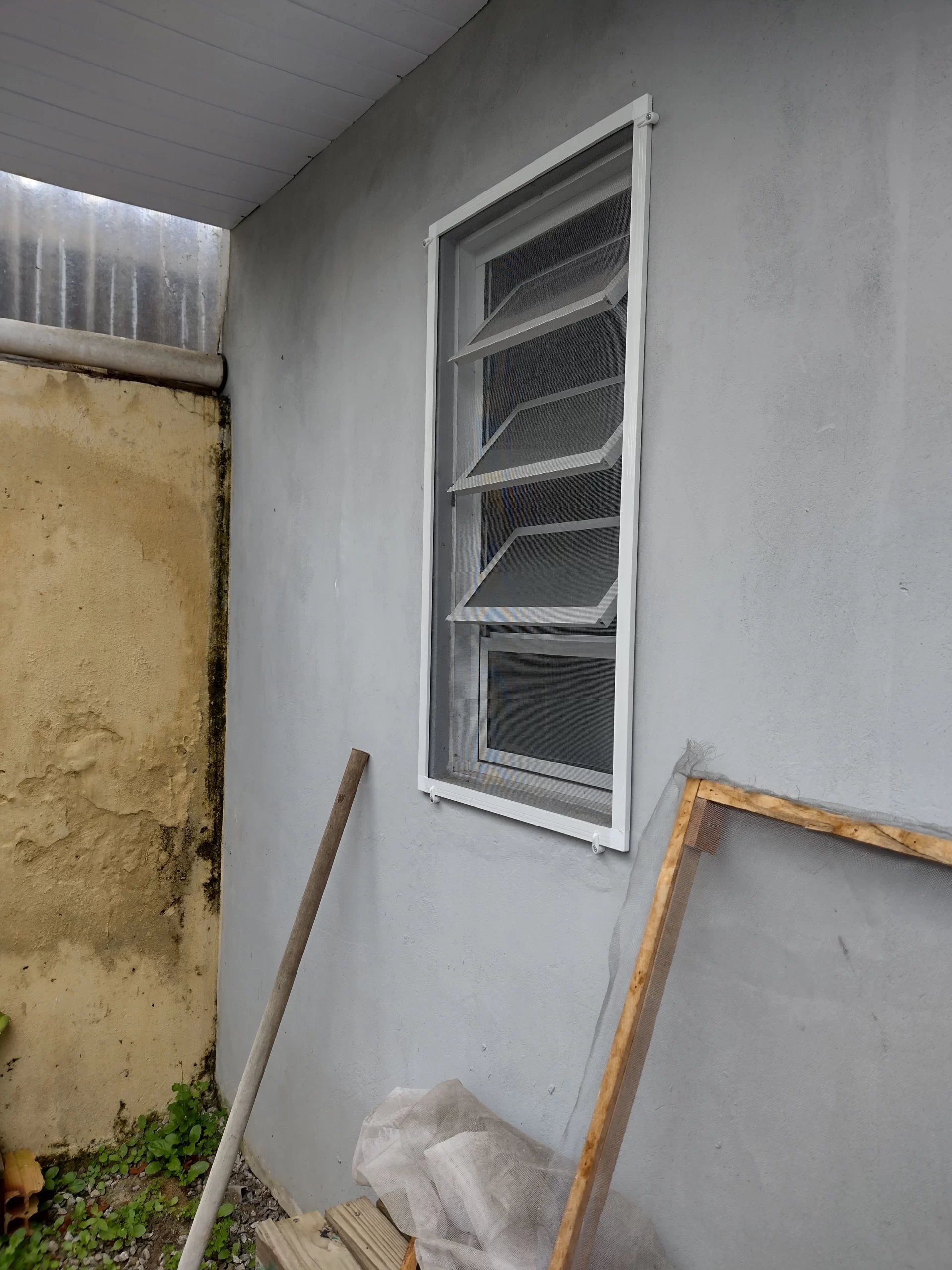 JANELA-BANHEIRO-TELA1